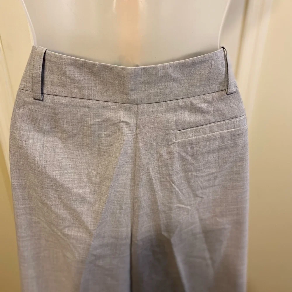 NWT Jaclyn Smith - Light gray trousers, 1 pockets back, Size: 10